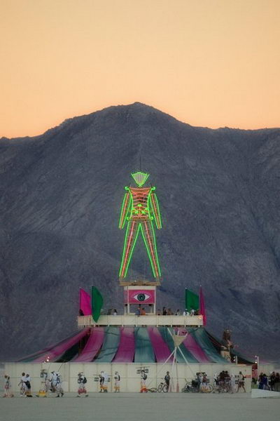   :: Burning Man  16