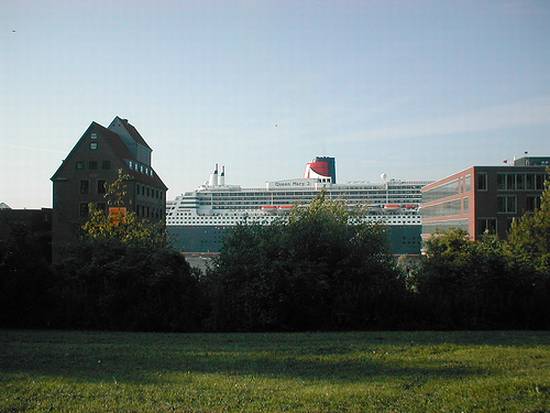   :: Queen Mary  10
