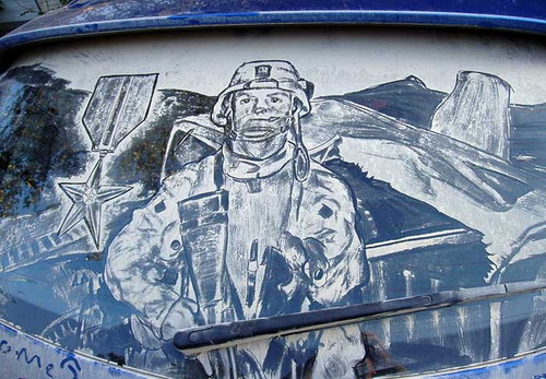 Уличные креативы :: Рисунки на грязных стеклах фото 38