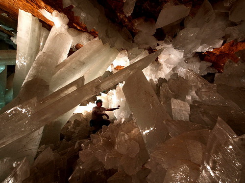 Naica - пещера с огромными кристаллами. фото 2