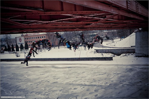 50 человек прыгнули с моста фото 62